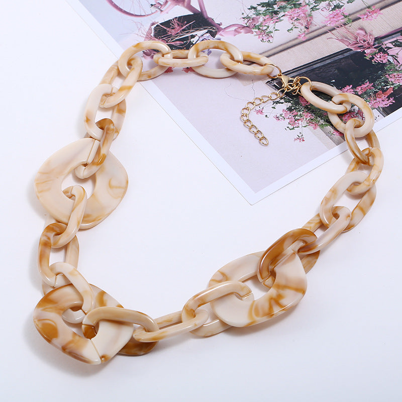 Wholesale Exaggerated lock buckle spliced necklace with exquisite resin rendered plate material
